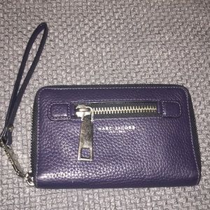 Marc Jacobs Gotham City Slgs Zip Phone Wristlet